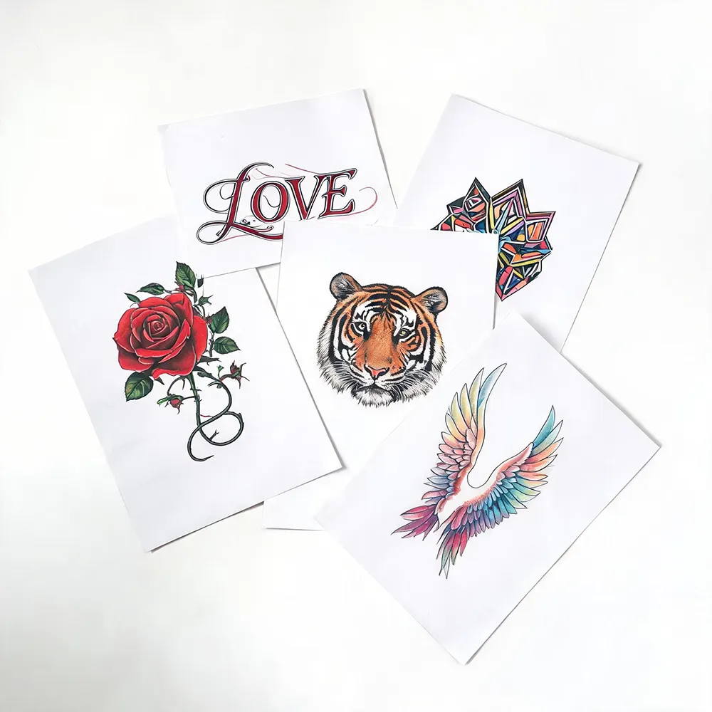 Papel branco para tatuagem